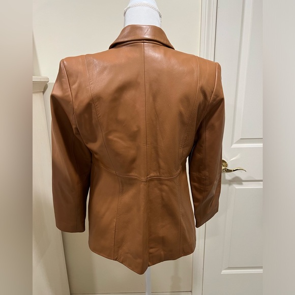 Leather jacket - Picture 2 of 4